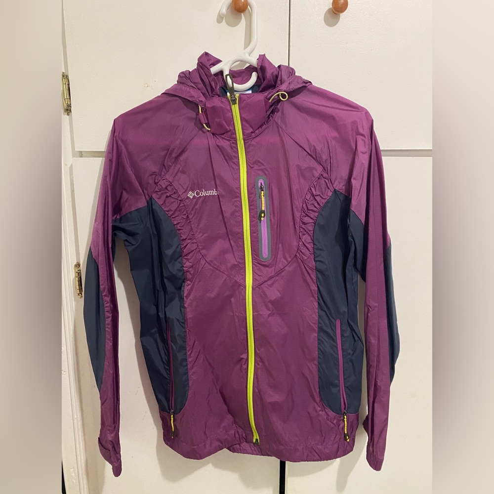 Columbia windbreaker